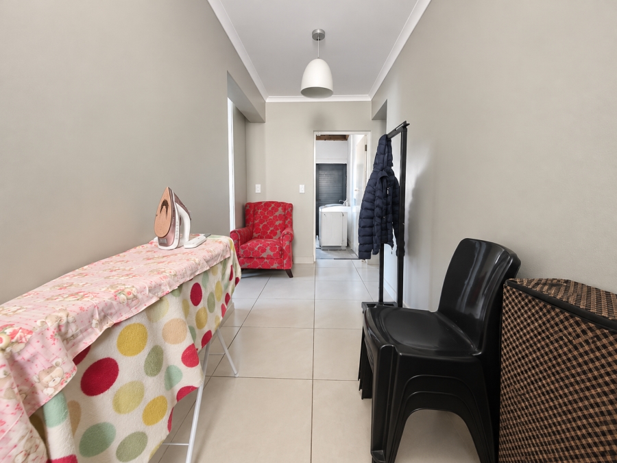 3 Bedroom Property for Sale in Brittania Beach Estate Western Cape